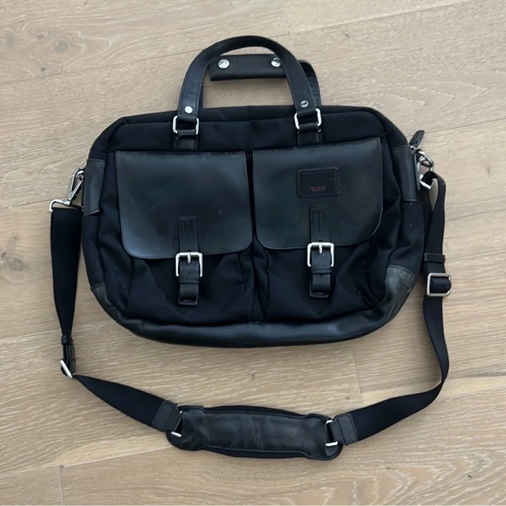 TUMI Townhouse Lonsdale Brief Case Black Men's Shoulder Bag Leather Travel Bag